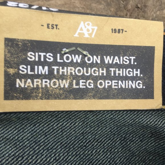 NWOT Aeropastale distressed skinny jeans - 31/32 - Picture 4 of 9